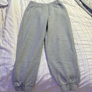 BRANDY MELVILLE GRAY SWEATPANTS/JOGGERS (ROSA SWEATPANTS)